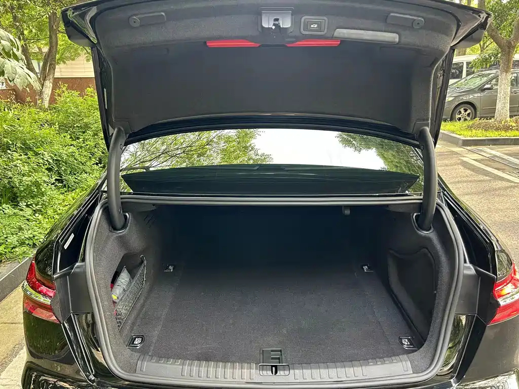 AUDI A6L 2022