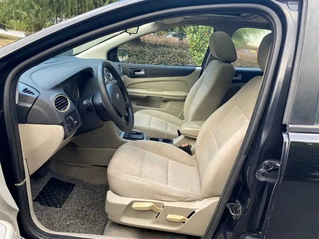 FORD FOCUS 2009