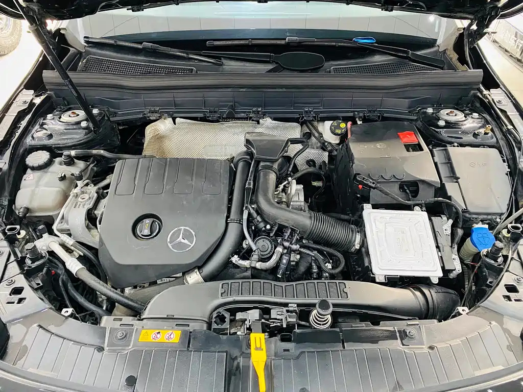 MERCEDES BENZ GLB 2021