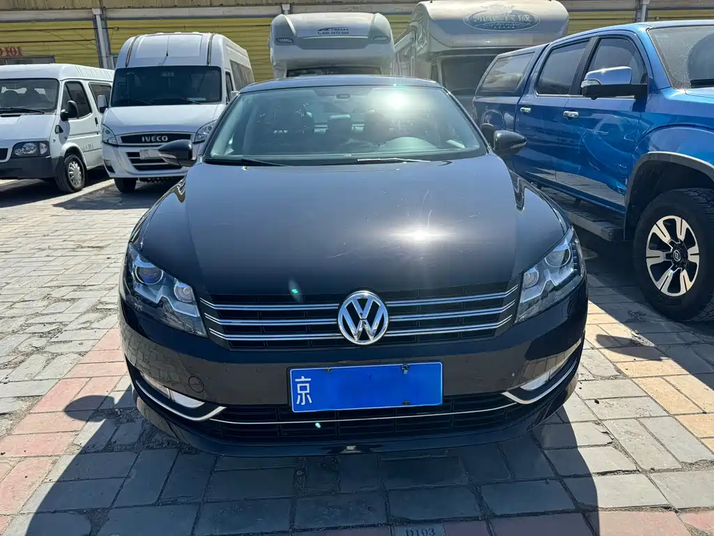 VOLKSWAGEN PASSAT 2015