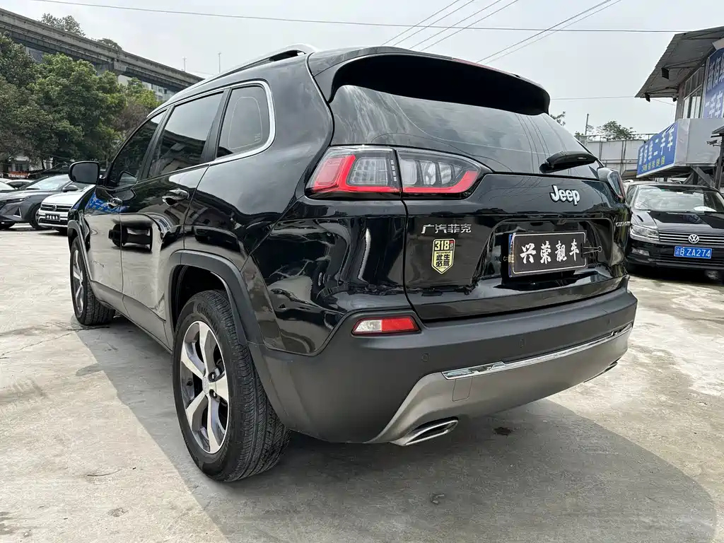 JEEP CHEROKEE 2020