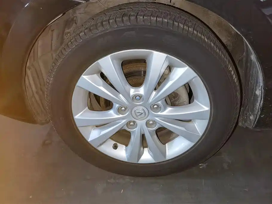 CHANGAN EADO 2014