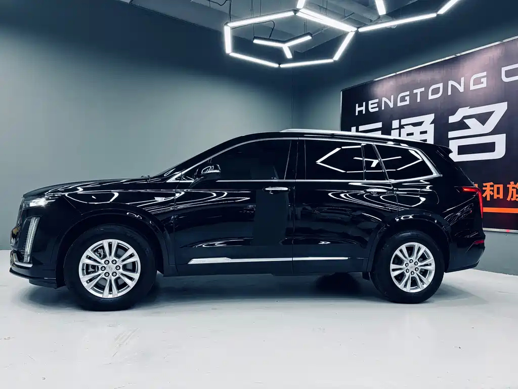 CADILLAC XT6 2021