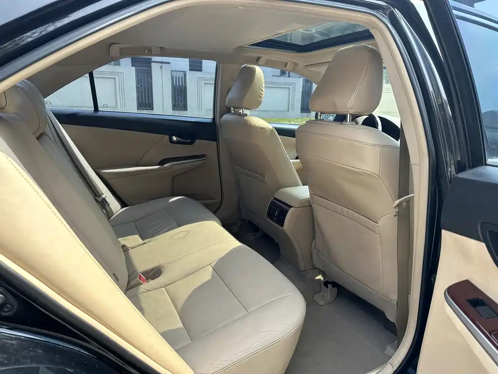 TOYOTA CAMRY 2014