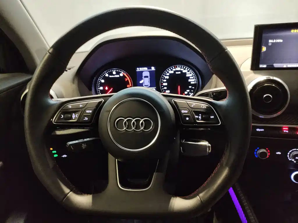 AUDI Q2L 2023