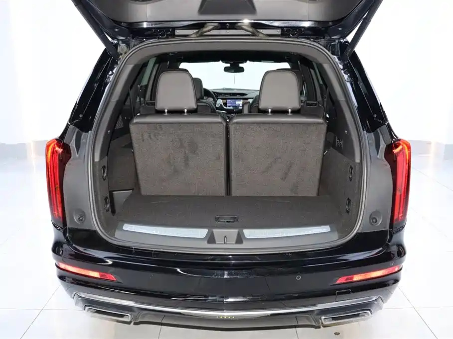 CADILLAC XT6 2021