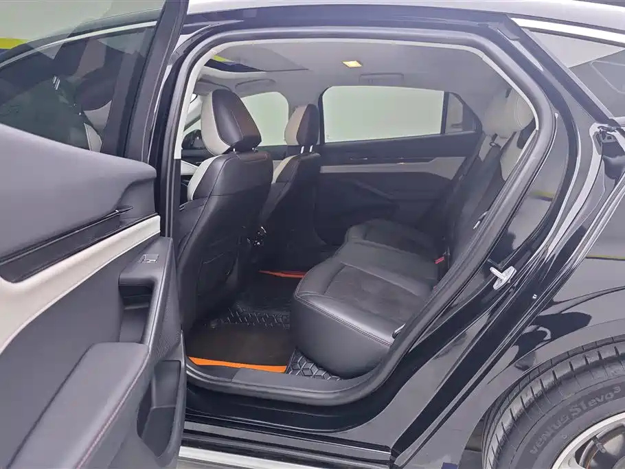 FORD MONDEO 2023