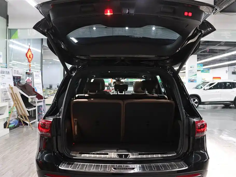 MERCEDES BENZ GLB 2023