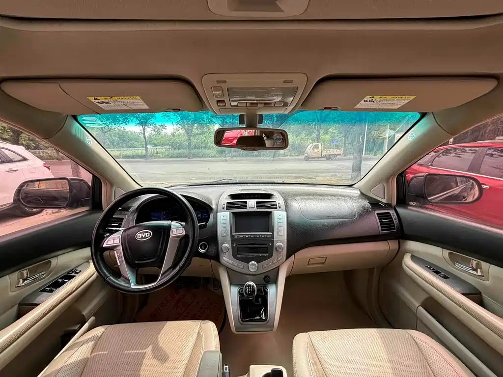 BYD S6 2012
