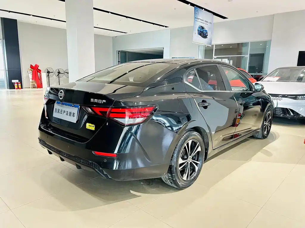 NISSAN SYLPHY 2020