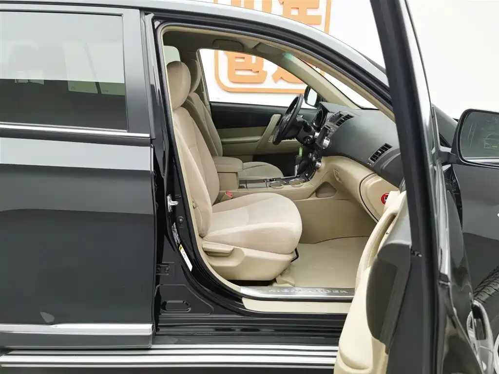 TOYOTA HIGHLANDER 2014