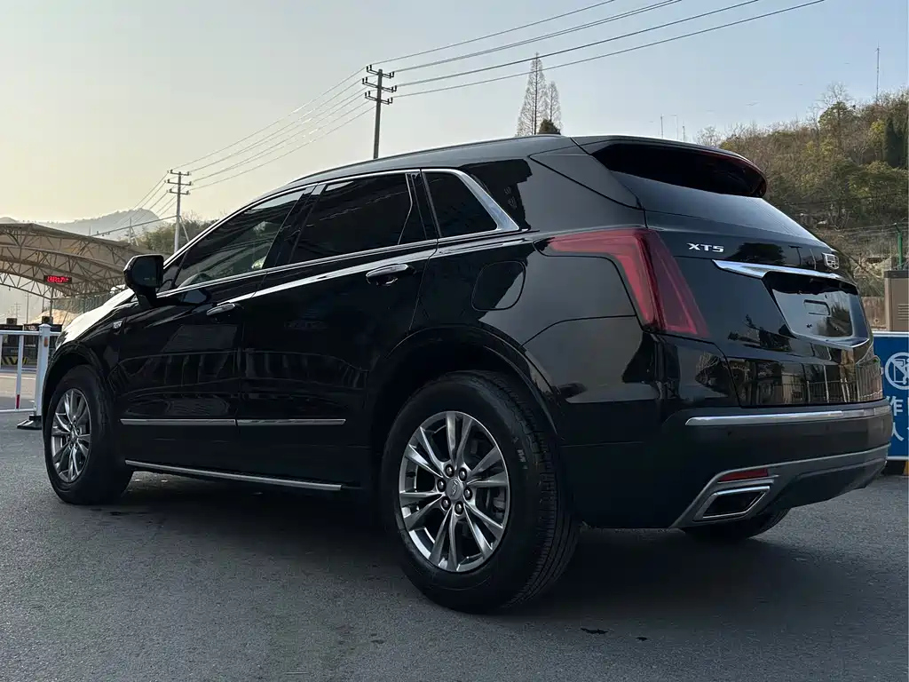 CADILLAC XT5 2020