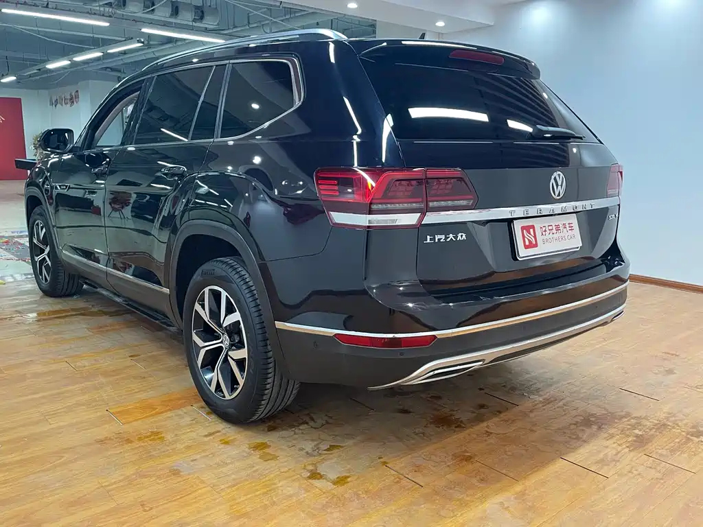 VOLKSWAGEN TOURAN 2021