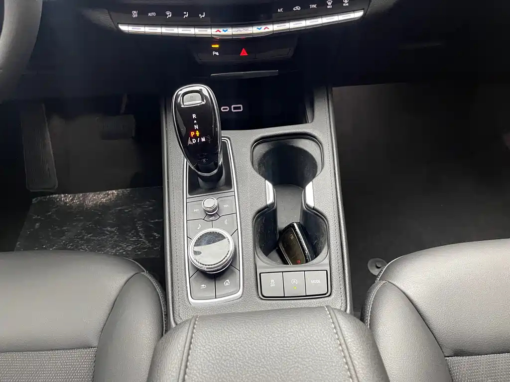 CADILLAC XT4 2021