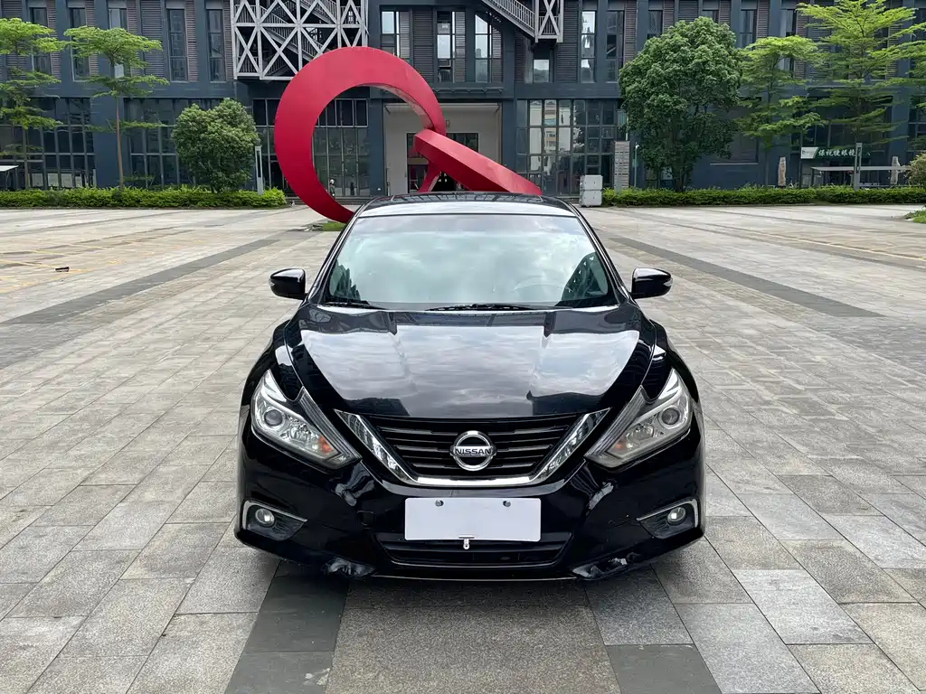 NISSAN TEANA 2017