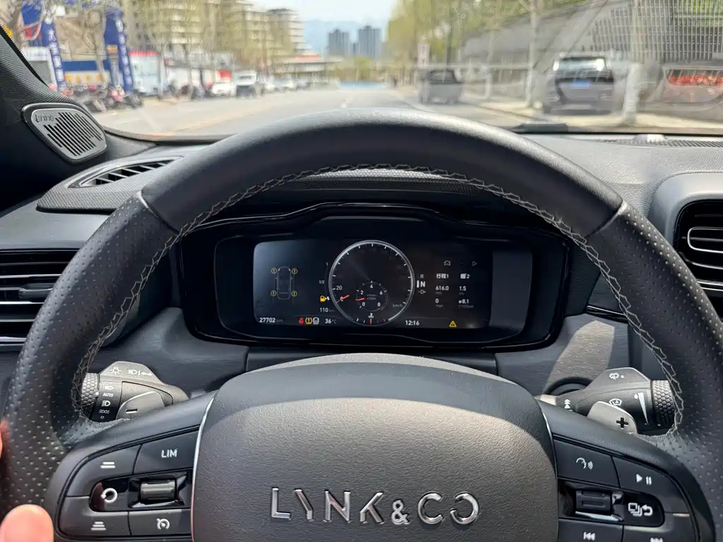 LYNK&CO 03 2021