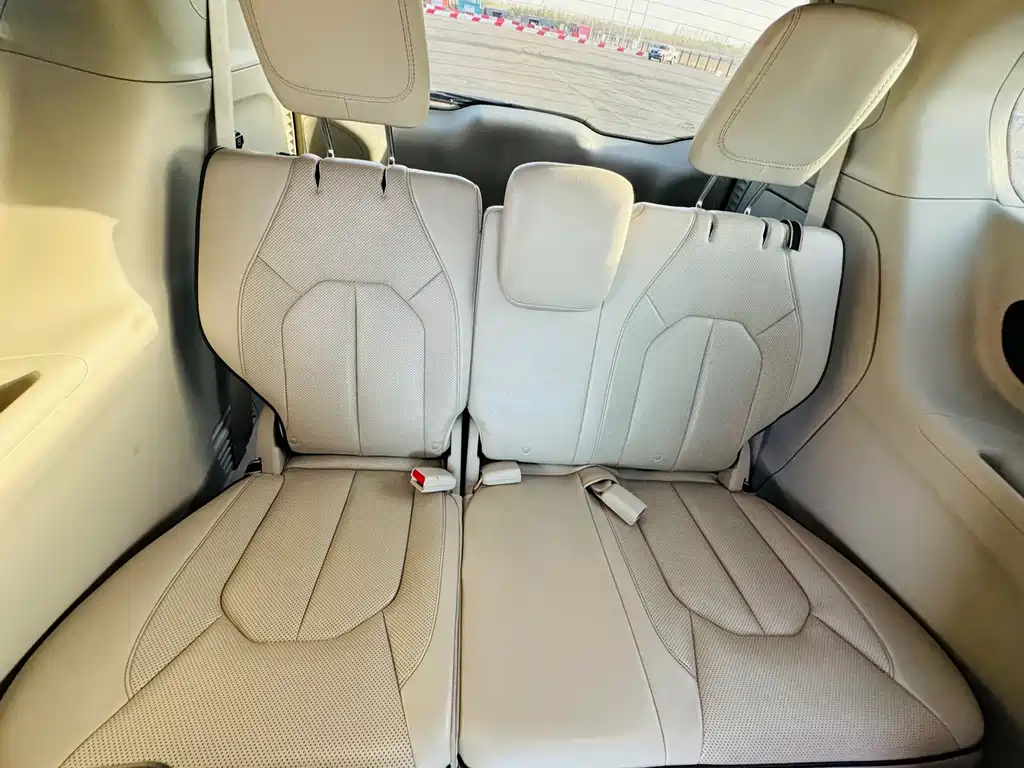 CHRYSLER OTHER 2018