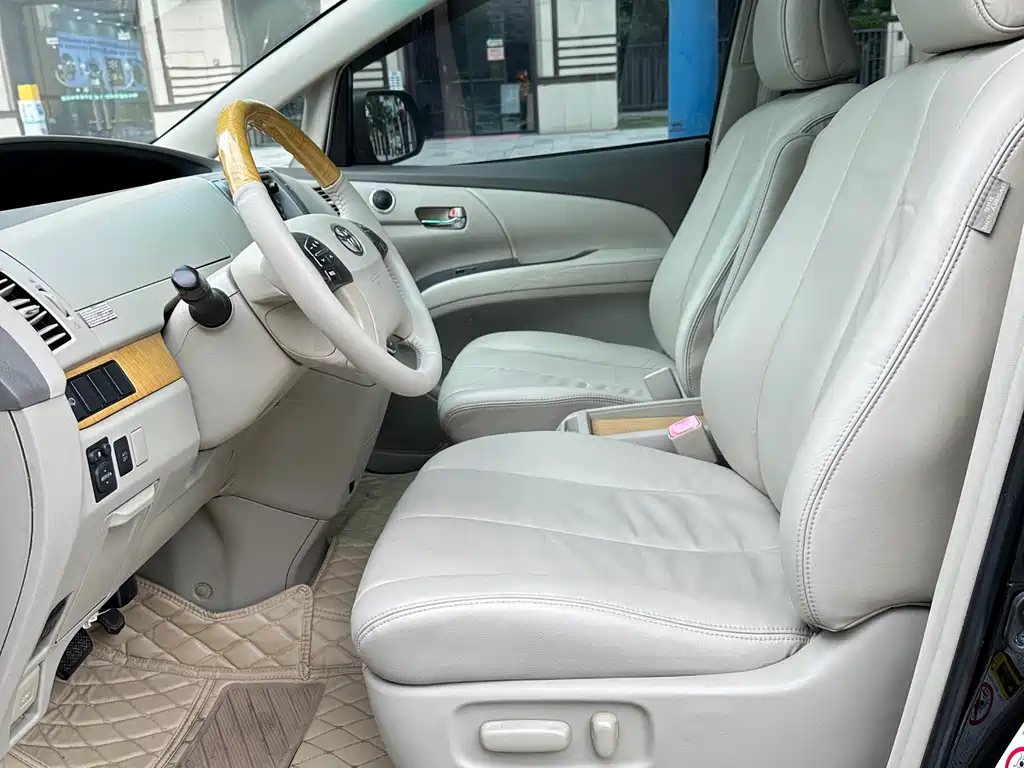 TOYOTA PREVIA 2009