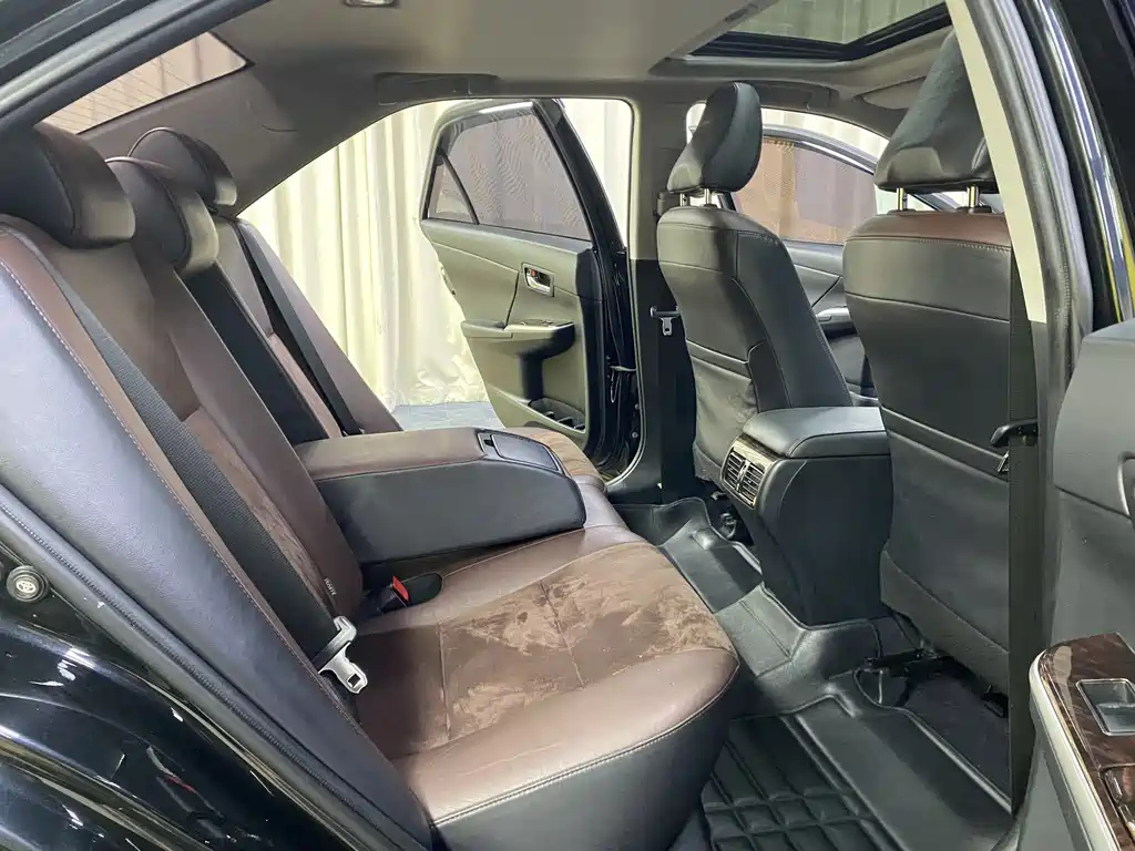 TOYOTA CAMRY 2017