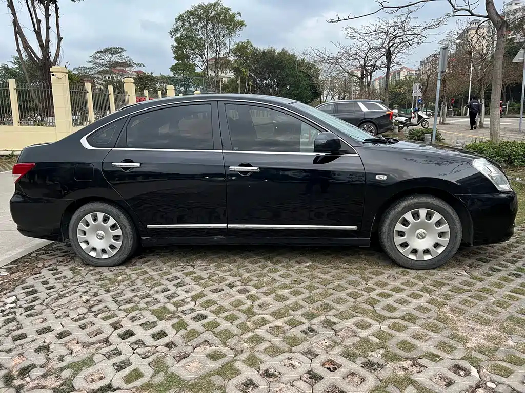 NISSAN SYLPHY 2018