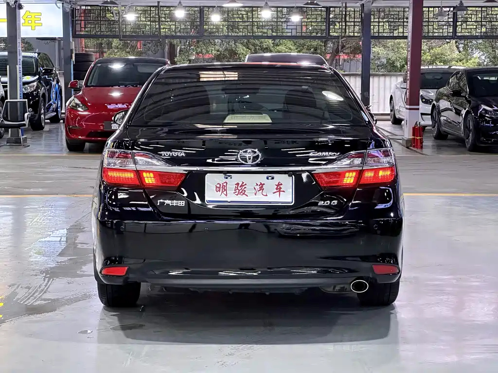 TOYOTA CAMRY 2016