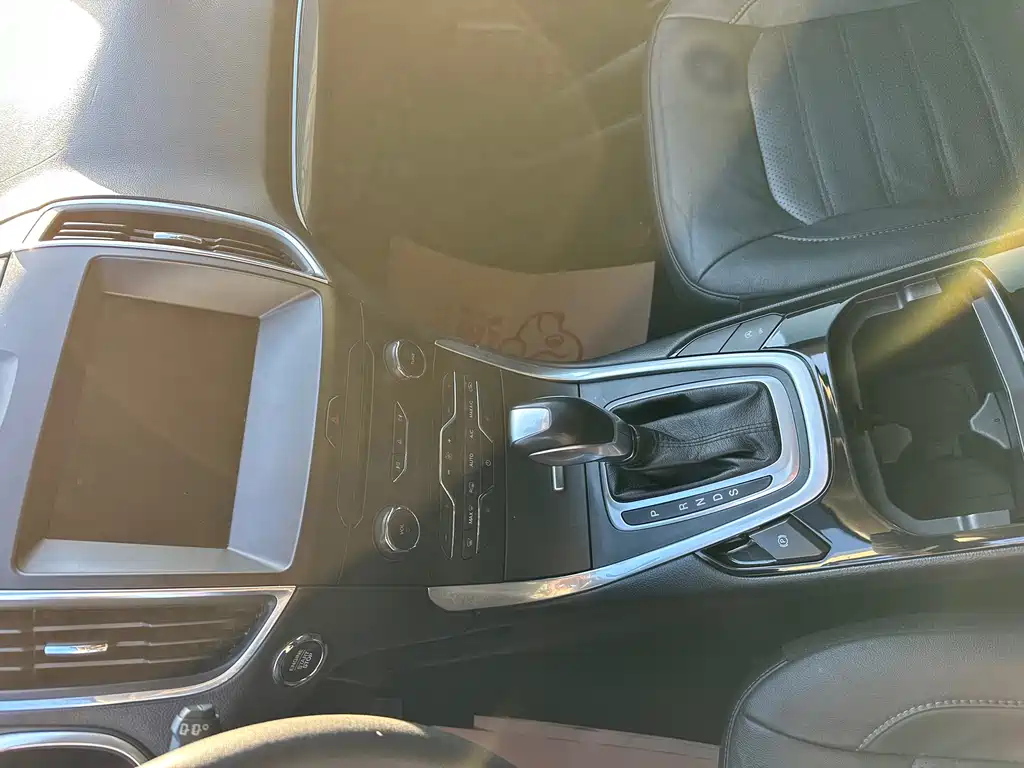 FORD EDGE 2019