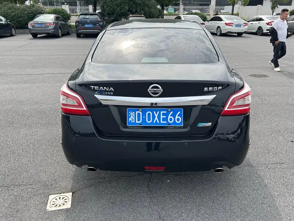 NISSAN TEANA 2014