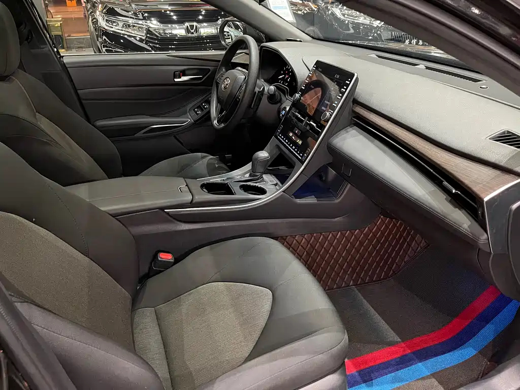 TOYOTA AVALON 2020