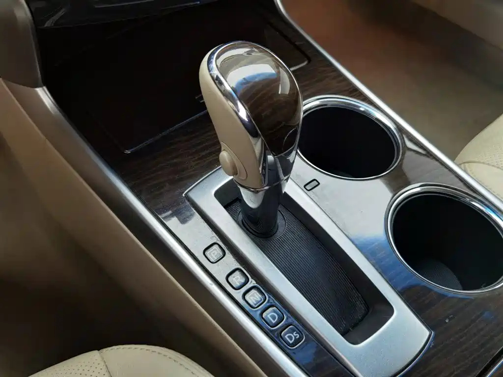 NISSAN TEANA 2014