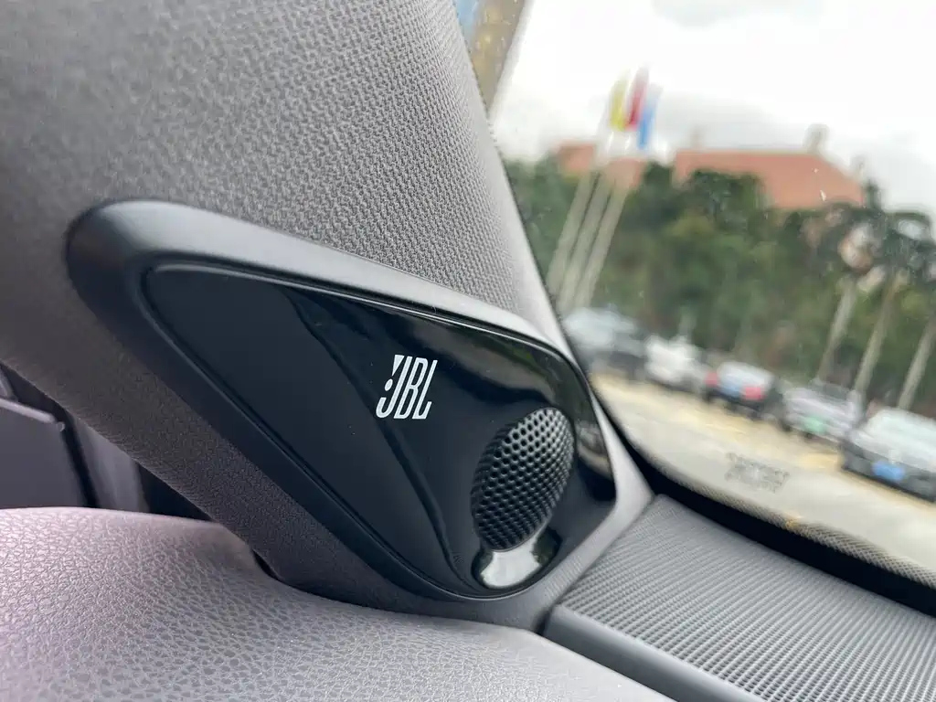 TOYOTA AVALON 2019