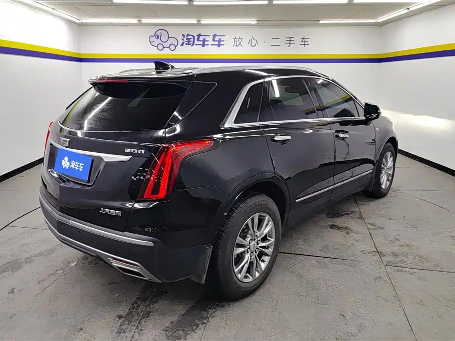CADILLAC XT5 2021