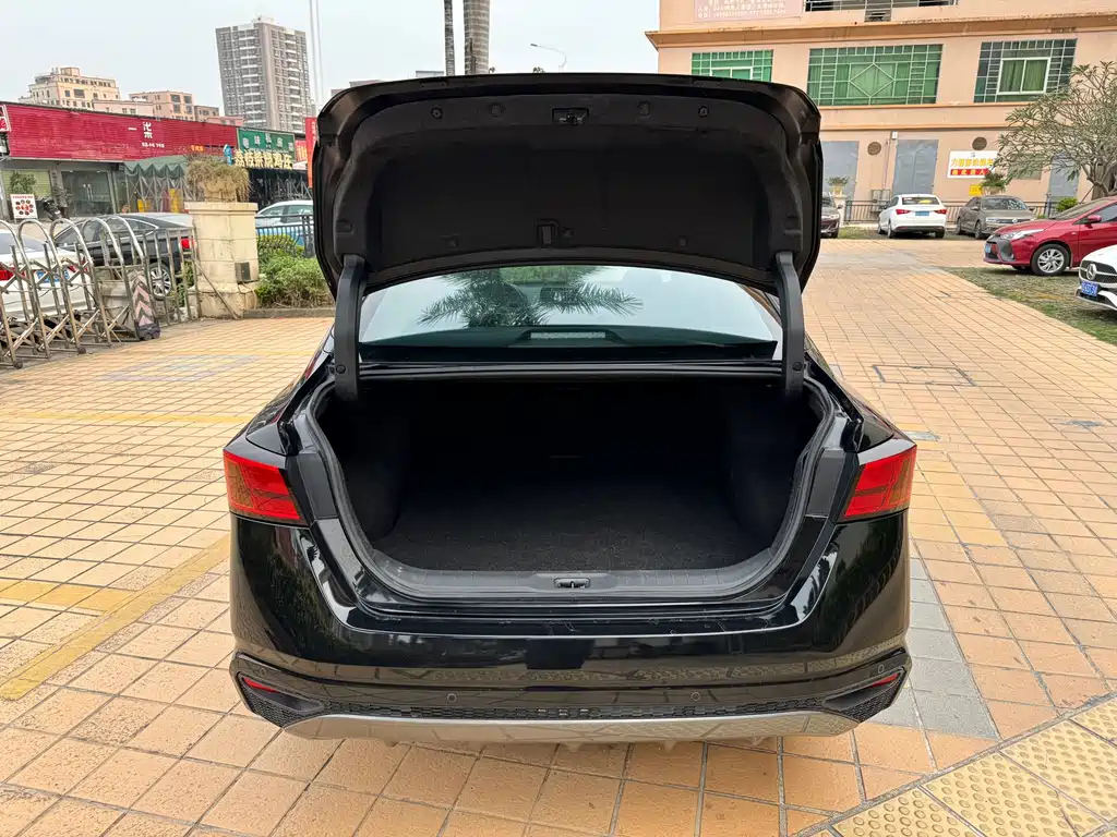 NISSAN TEANA 2022