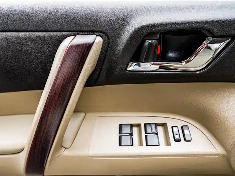 TOYOTA HIGHLANDER 2015