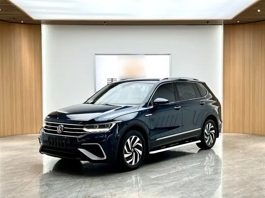 VOLKSWAGEN TIGUAN L 2022
