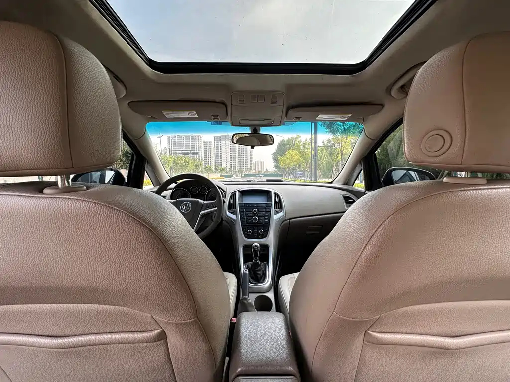 BUICK EXCELLE 2011