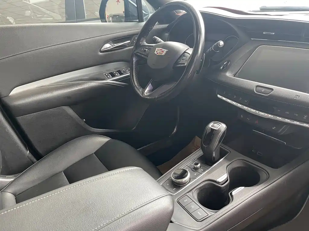 CADILLAC XT4 2020