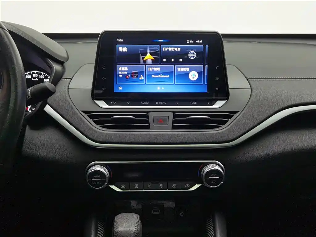 NISSAN TEANA 2020