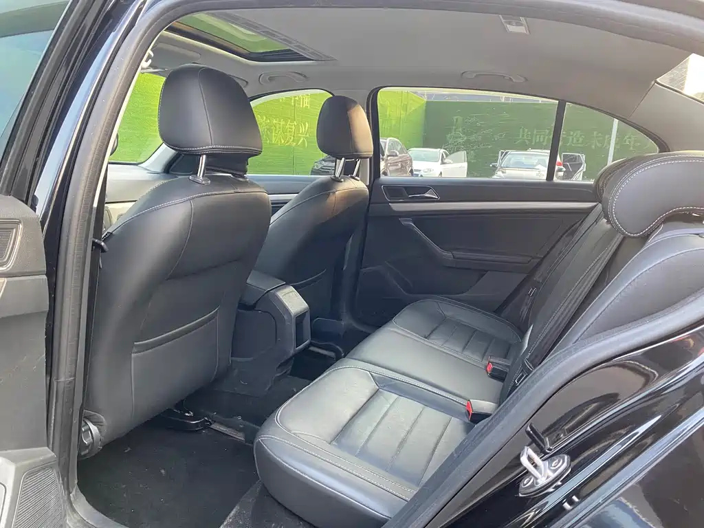 VOLKSWAGEN LAVIDA 2018