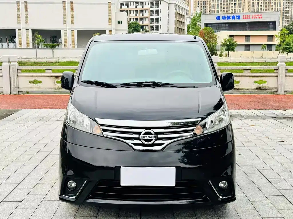 NISSAN NV200 2018