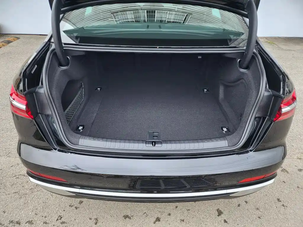 AUDI A6L 2024