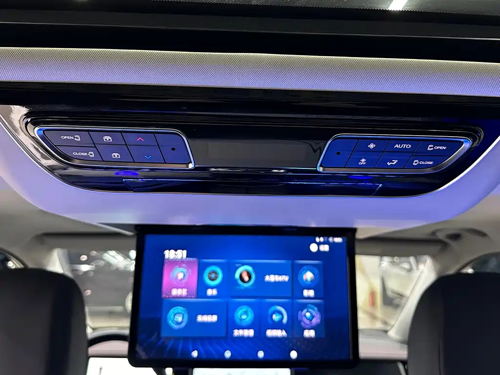 TRUMPCHI M8 2024