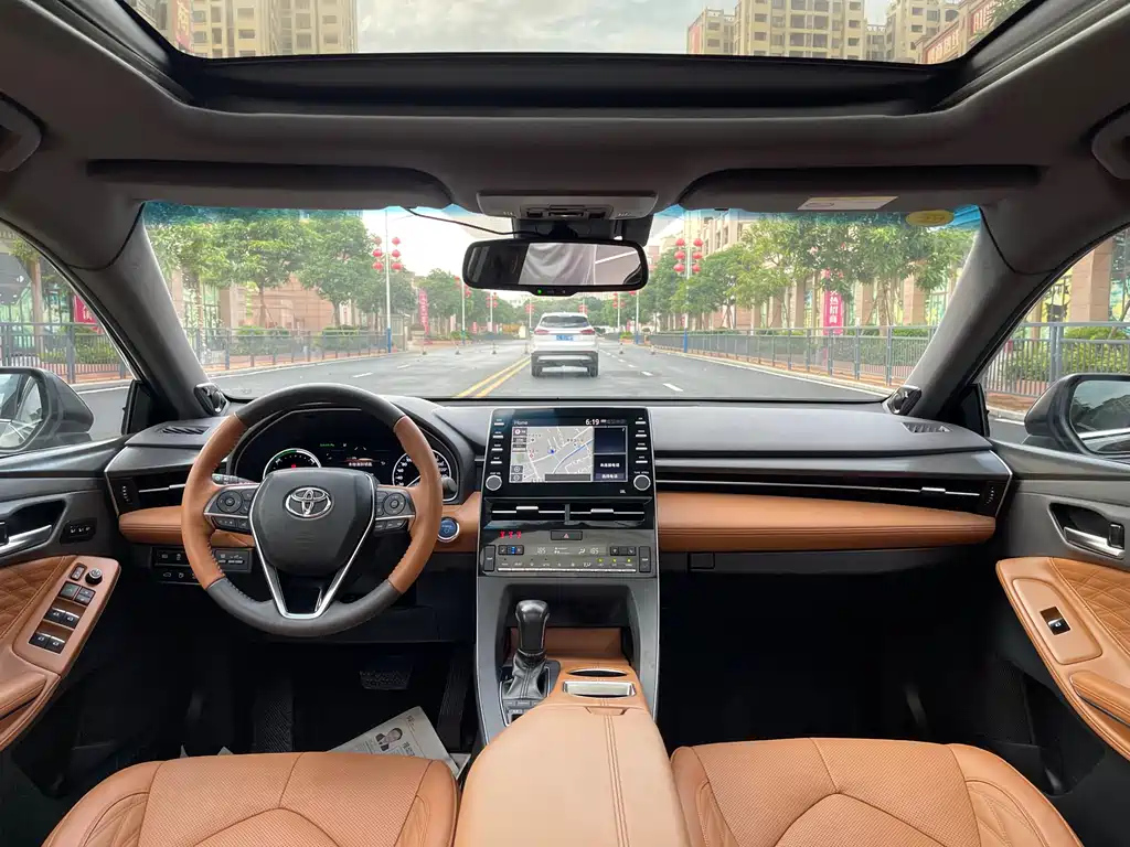 TOYOTA AVALON 2019