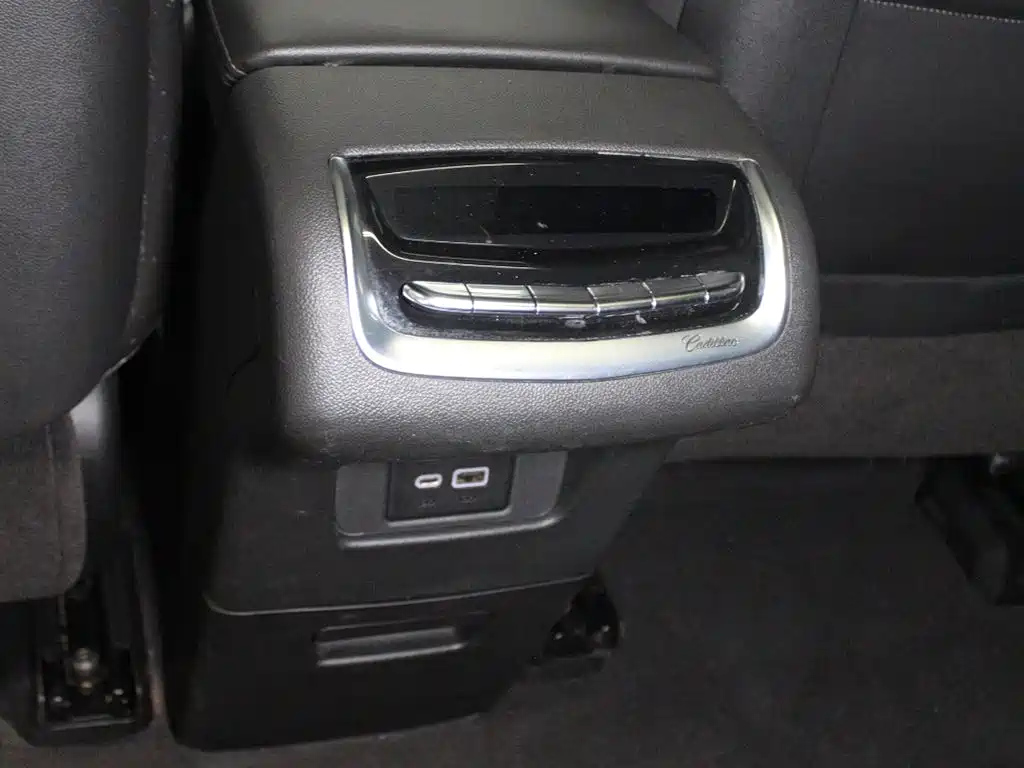 CADILLAC XT6 2021