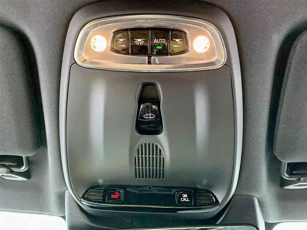 VOLVO S90 2021