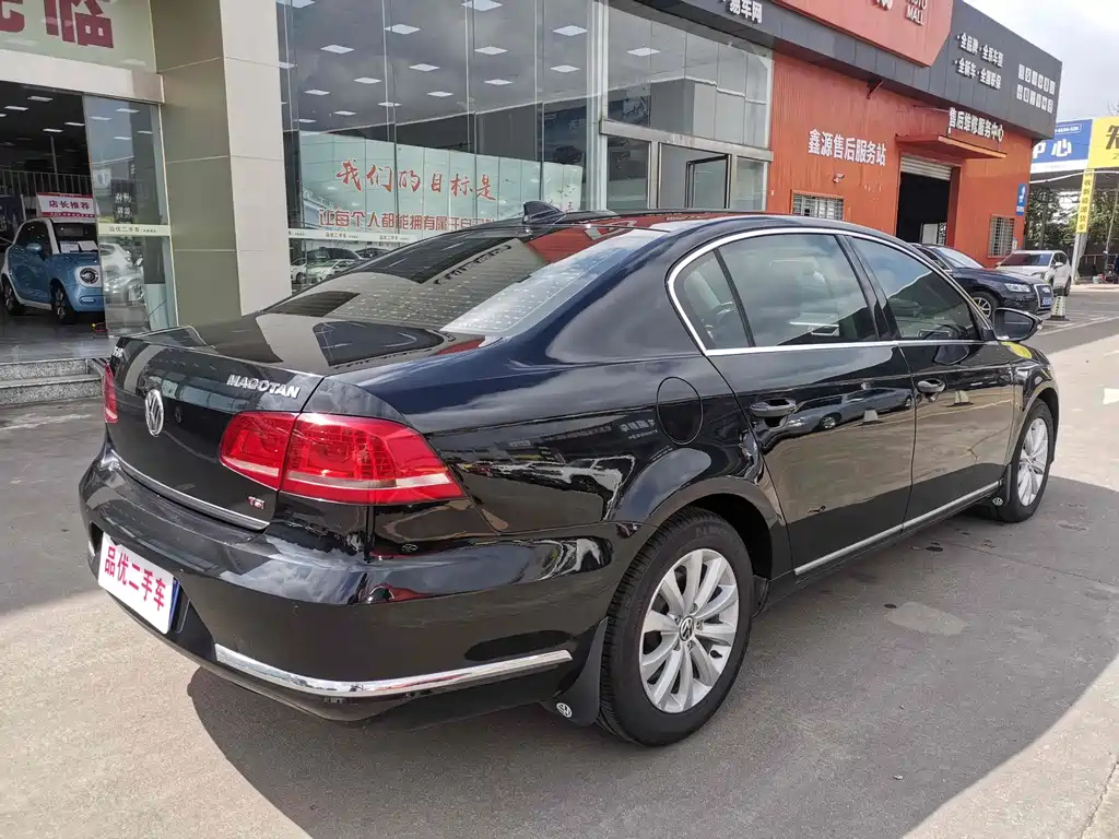 VOLKSWAGEN MAGOTAN 2015