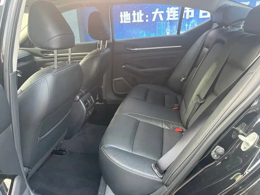 NISSAN TEANA 2021