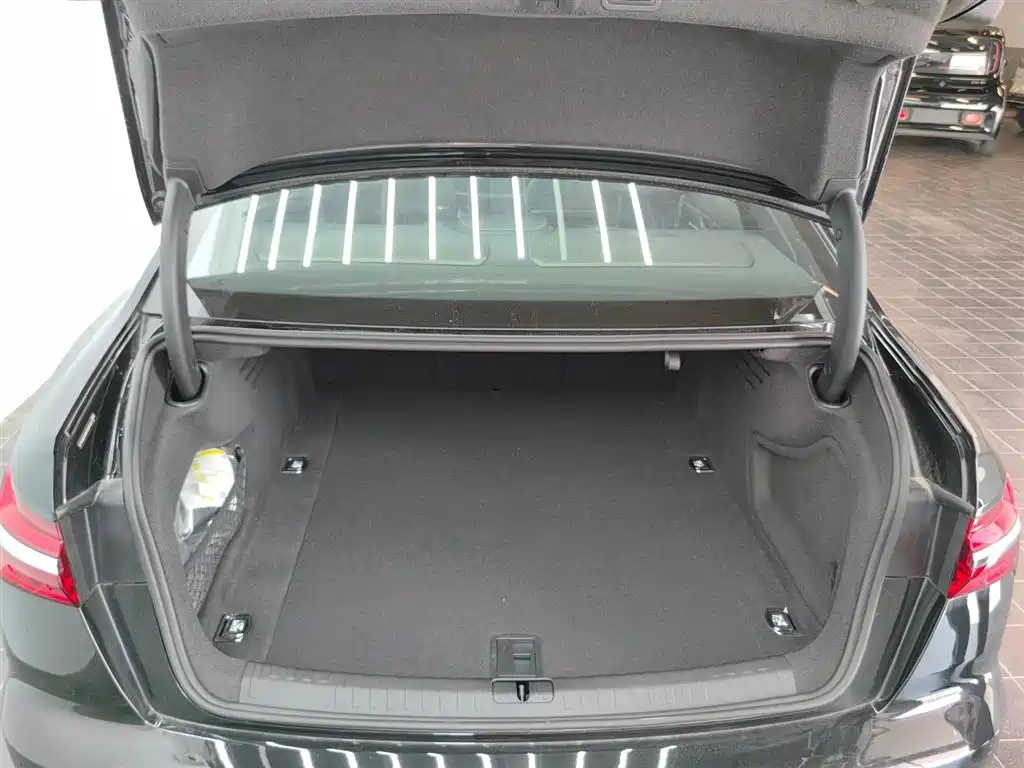 AUDI A6L 2024