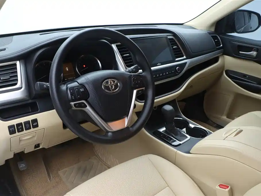 TOYOTA HIGHLANDER 2021