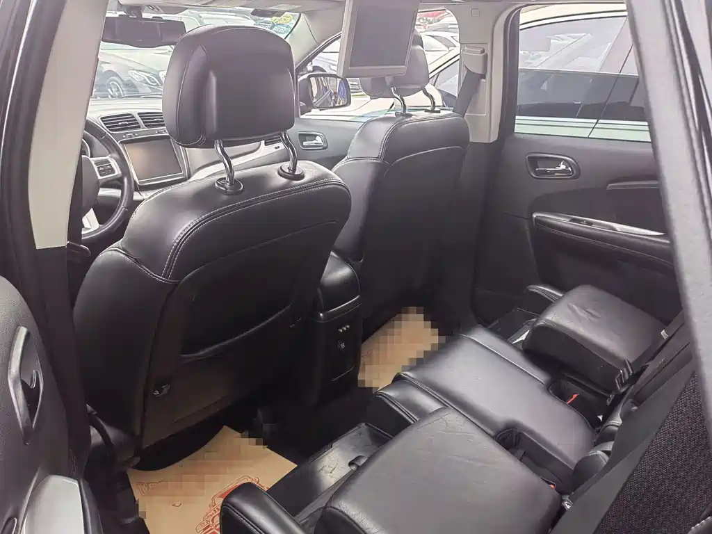 DODGE JCUV 2014