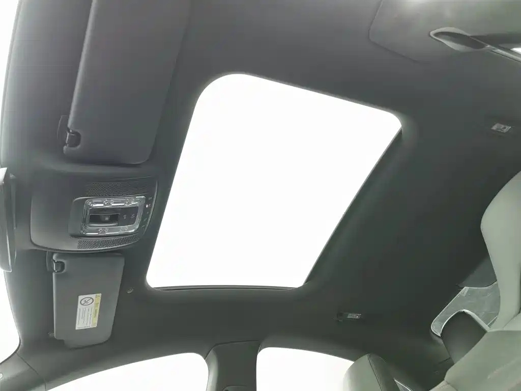 MERCEDES BENZ CLA 2022